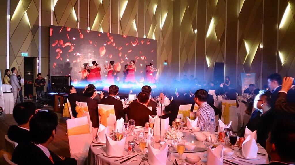 Du lịch doanh nghiệp tổng kết Gala Dinner